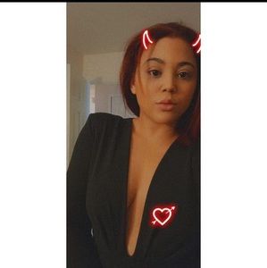 Meet your Posher, Monique